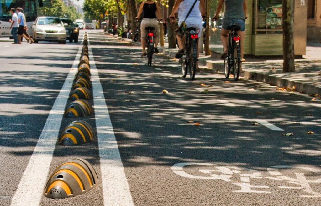 2-armadillo-cycle-lane-separators