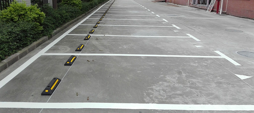 2-outdoor-parking-space