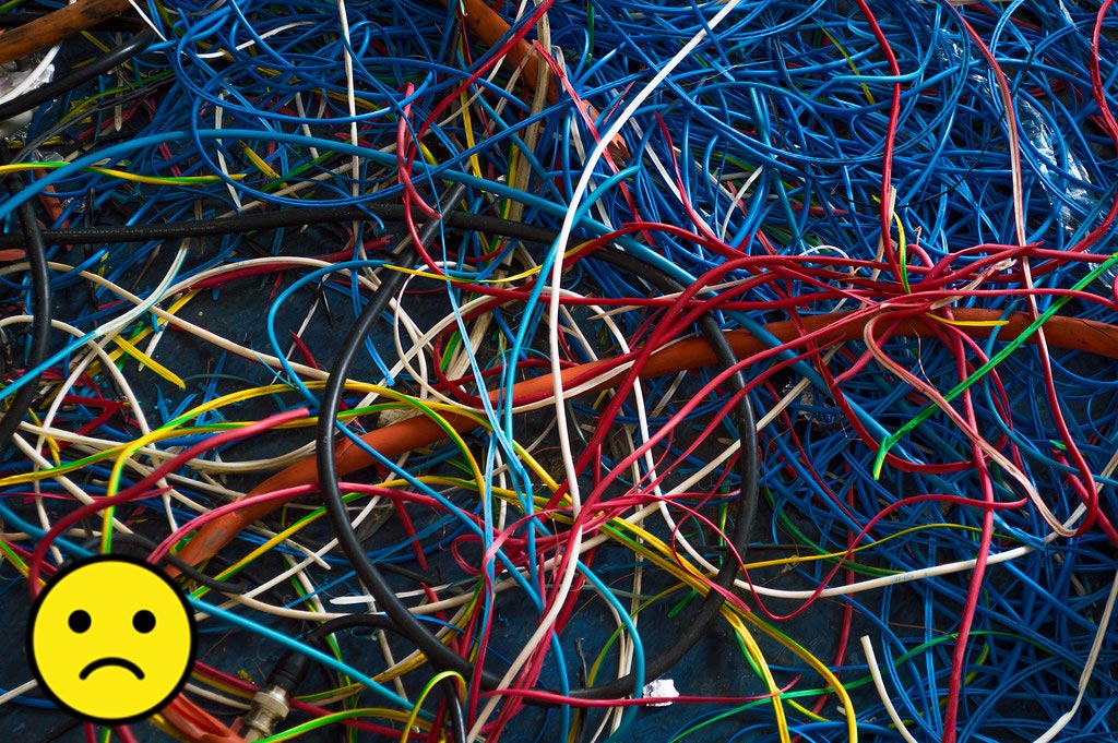 4-messy-wires-cables