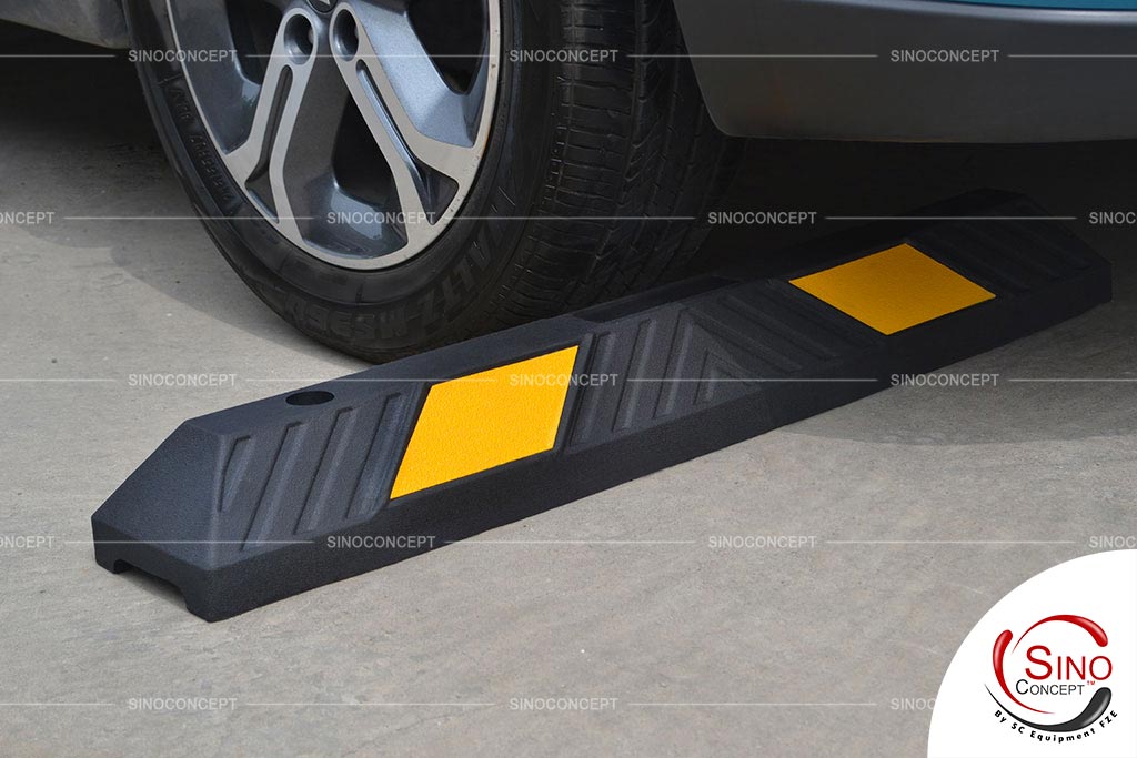 Sino Concept parking kerb made of black recycled rubber and pasted with yellow reflective films