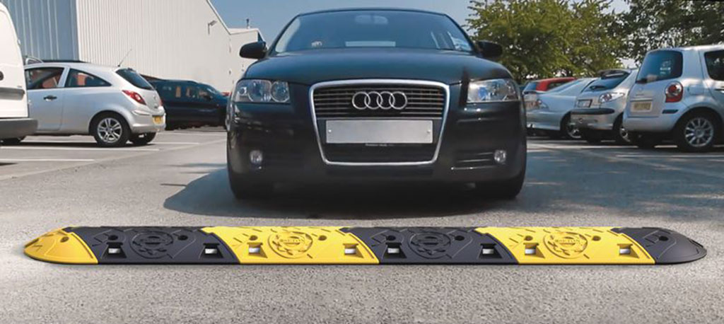 6-black-yellow-speed-bump
