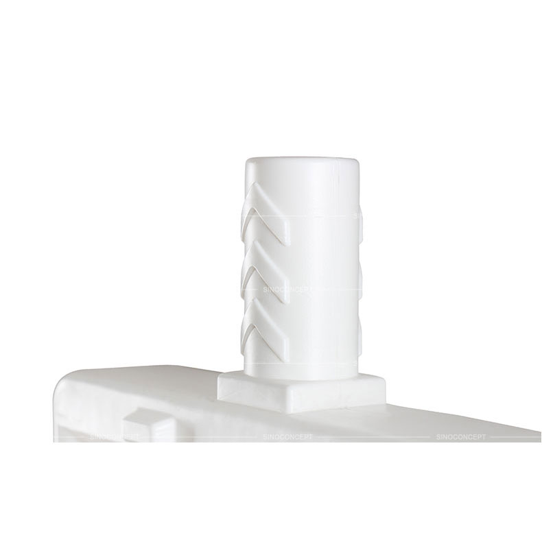 The top handle of the delineator panels designed with plastic arrows for easy movement during delivery and installation