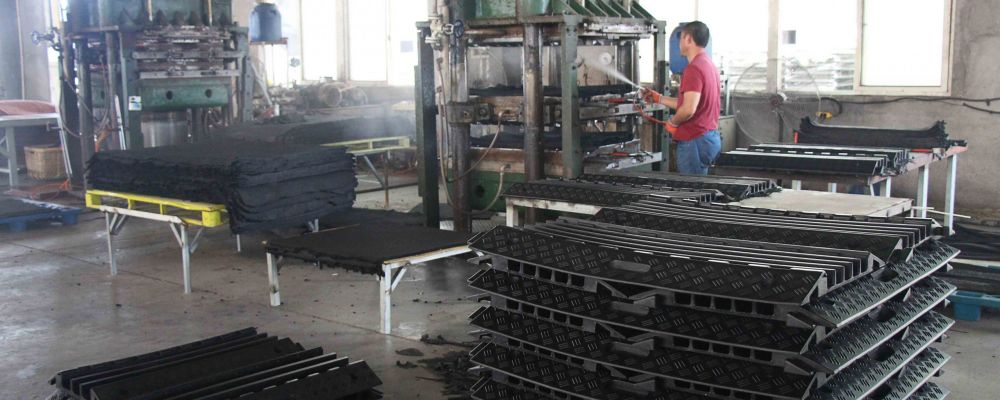 Rubber cable ramps manufacturing process in Sino Concept's rubber factory located in China.